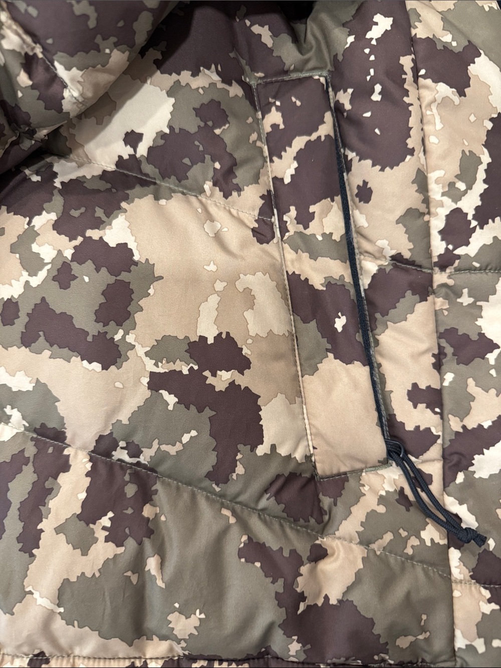 The North Face Woman's Camo Puffer Jacket - Tan & Brown - Picture 3 of 4